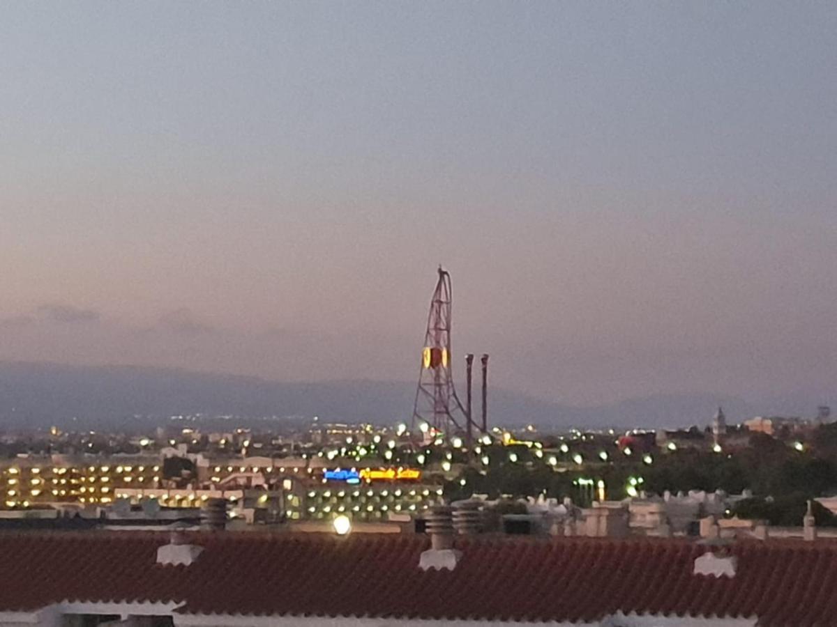 Apartamento en Salou con las vistas al Port Aventura Exterior foto